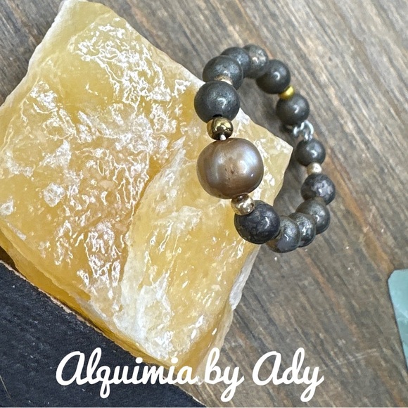 Alquimia pyrite charms Ring with Organic Elegance - Picture 1 of 2